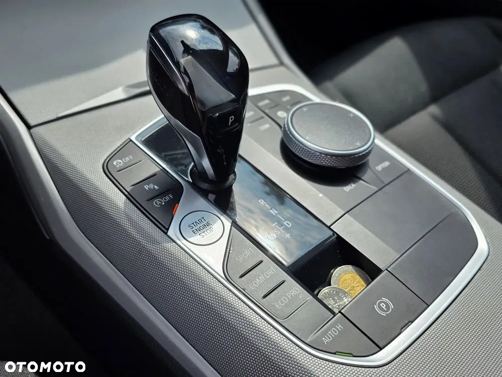BMW Seria 3 318i Business Edition sport - 28