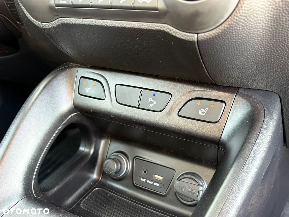 Hyundai ix35 1.6 2WD Fifa World Cup Edition - 17