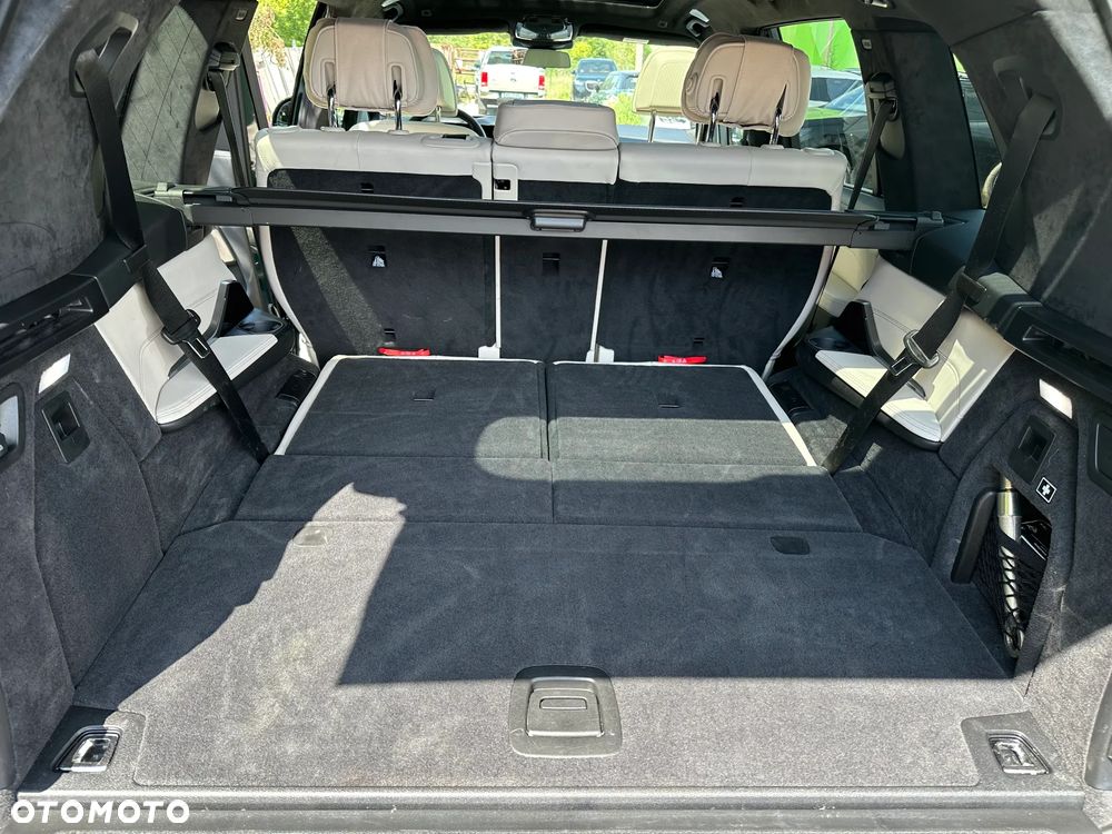 BMW X7 - 28
