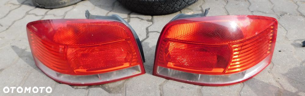lampa lewa prawa tył AUDI A3 8P 02-05 3D