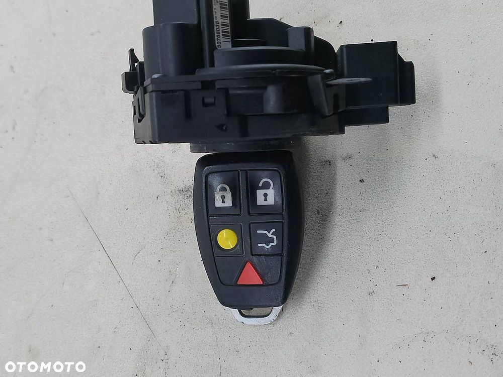 STACYJKA VOLVO V50 30768036 2.0 D - 1