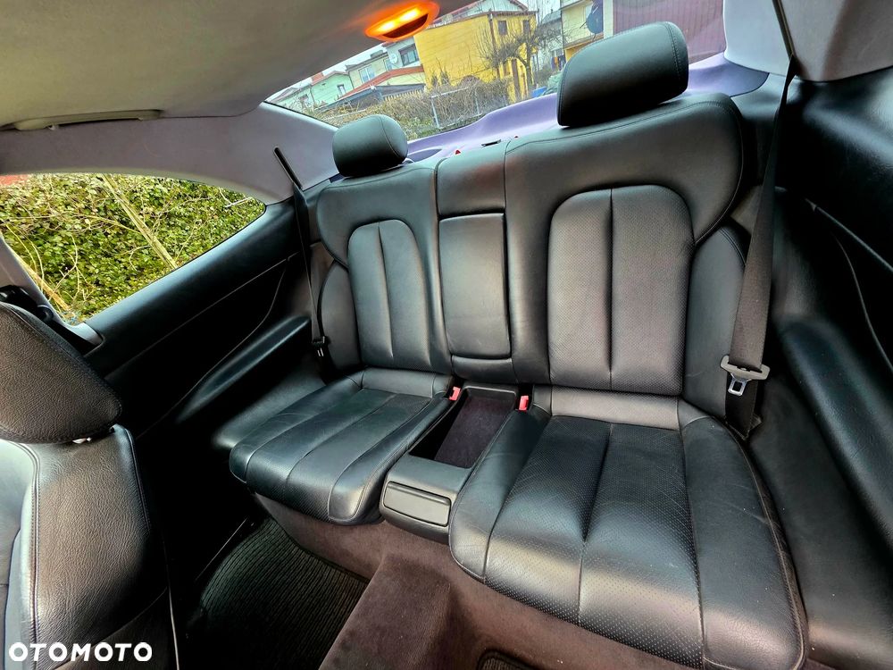 Mercedes-Benz CLK - 12