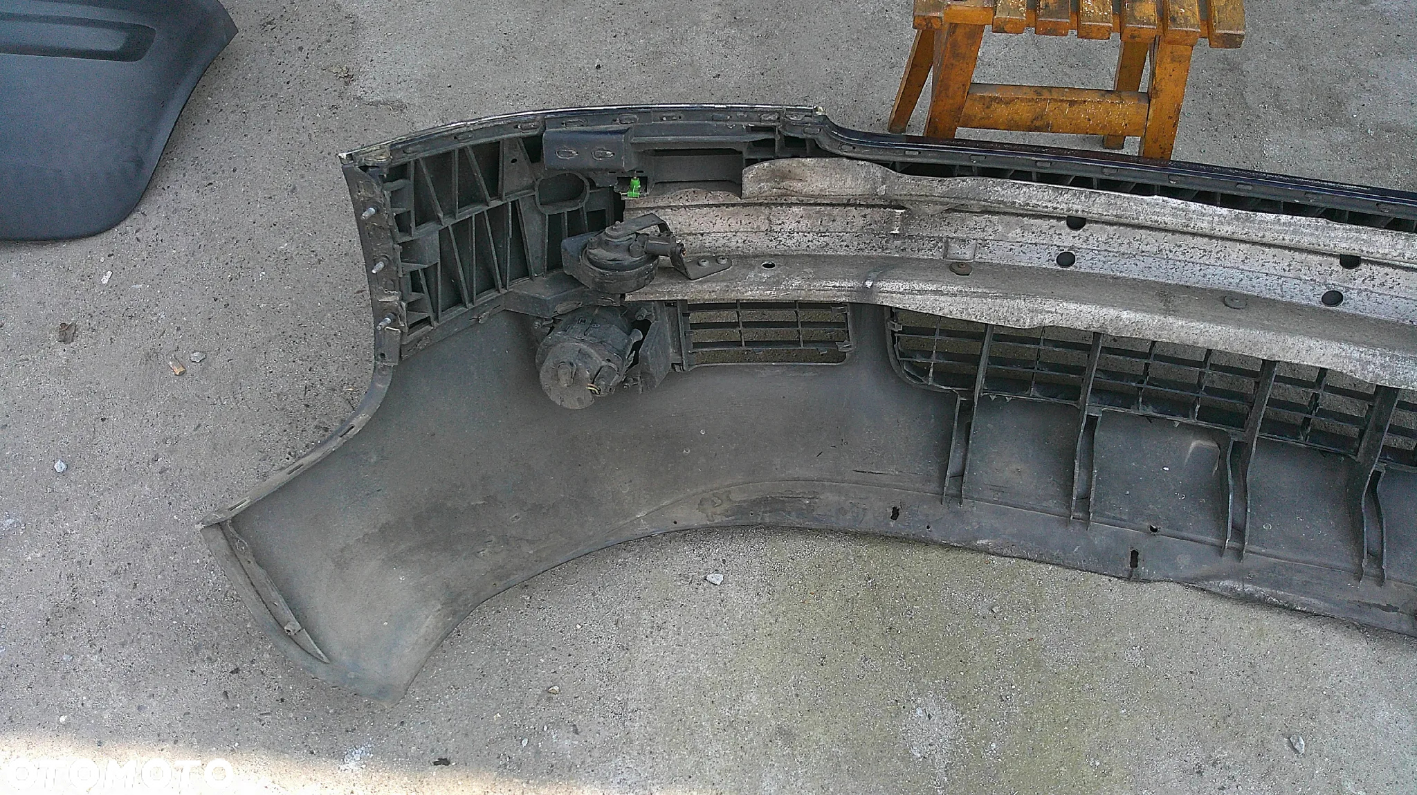 AUDI A6C5 ZDERZAK PRZEDNI - 5