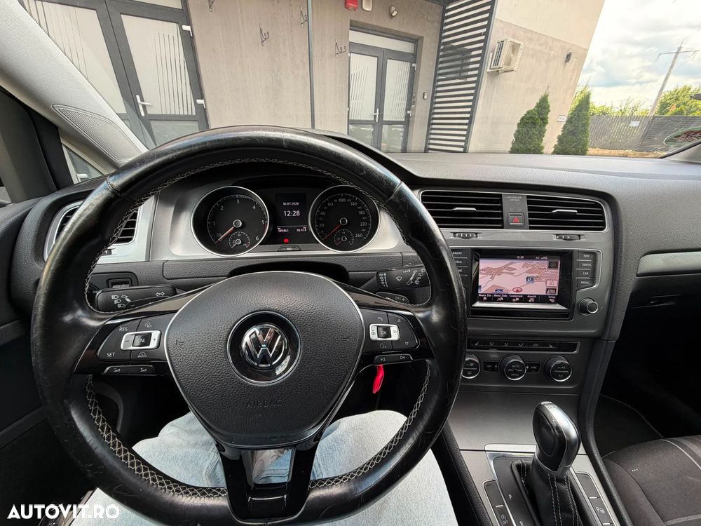 Volkswagen Golf - 5