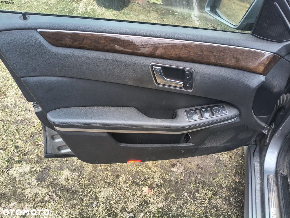 Mercedes-Benz Klasa E - 14