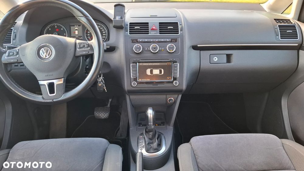 Volkswagen Touran 2.0 TDI DPF DSG Highline - 8