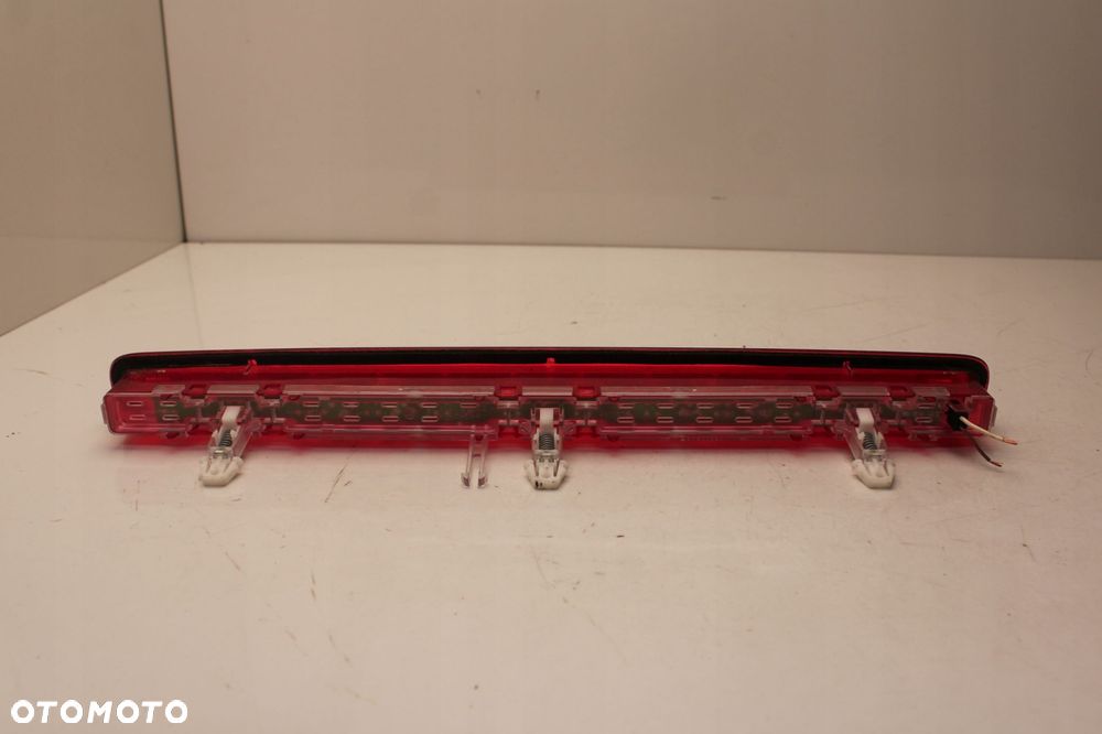 skoda yeti lift 12r- trzecie światło stop stopu 5l0945097 - 4