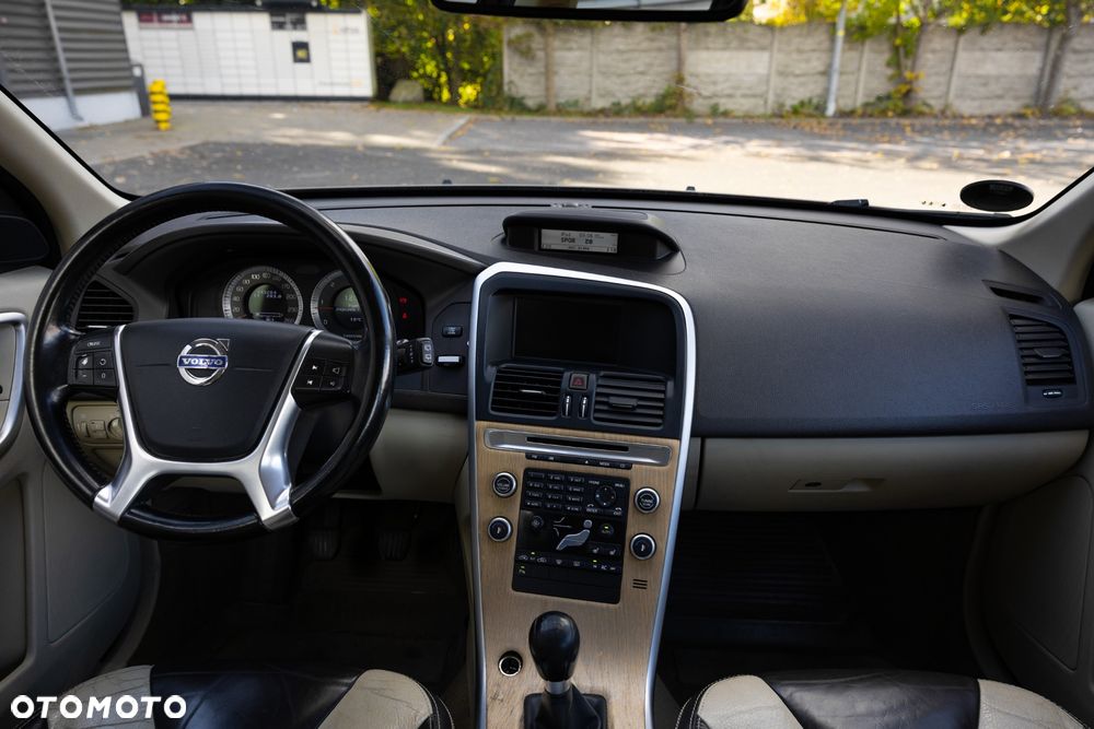 Volvo XC 60 2.4D DRIVe Momentum - 5