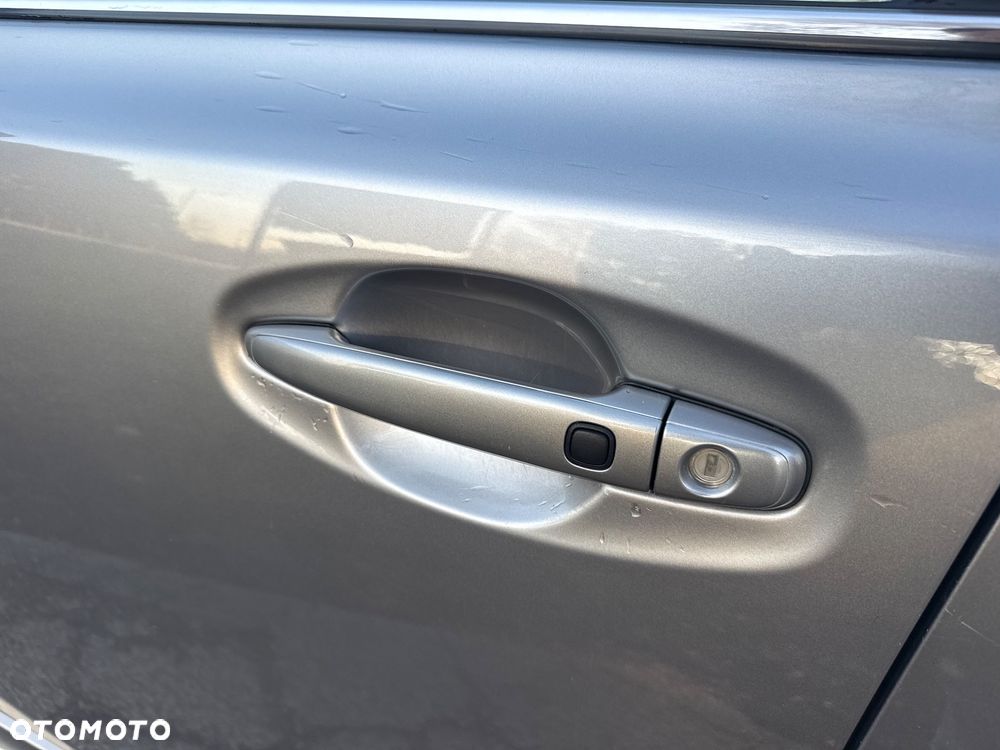 Subaru Legacy 2.5i GT - 23