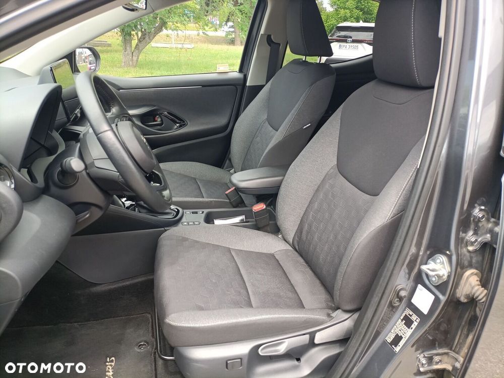 Toyota Yaris Hybrid 1.5 Style - 11