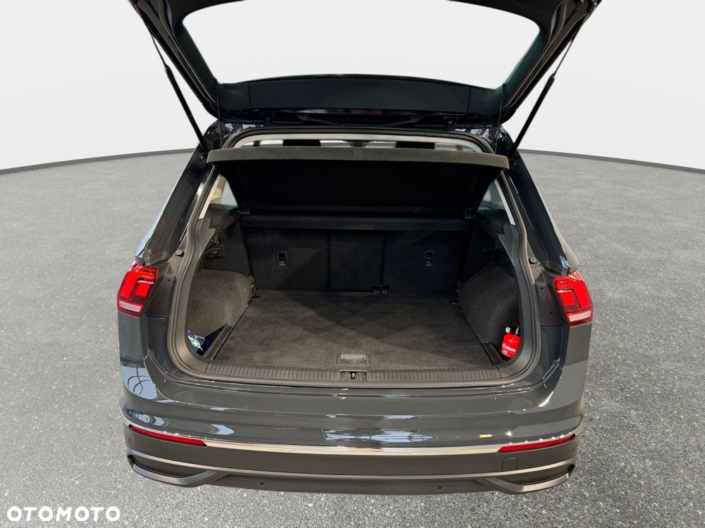 Volkswagen Tiguan - 13