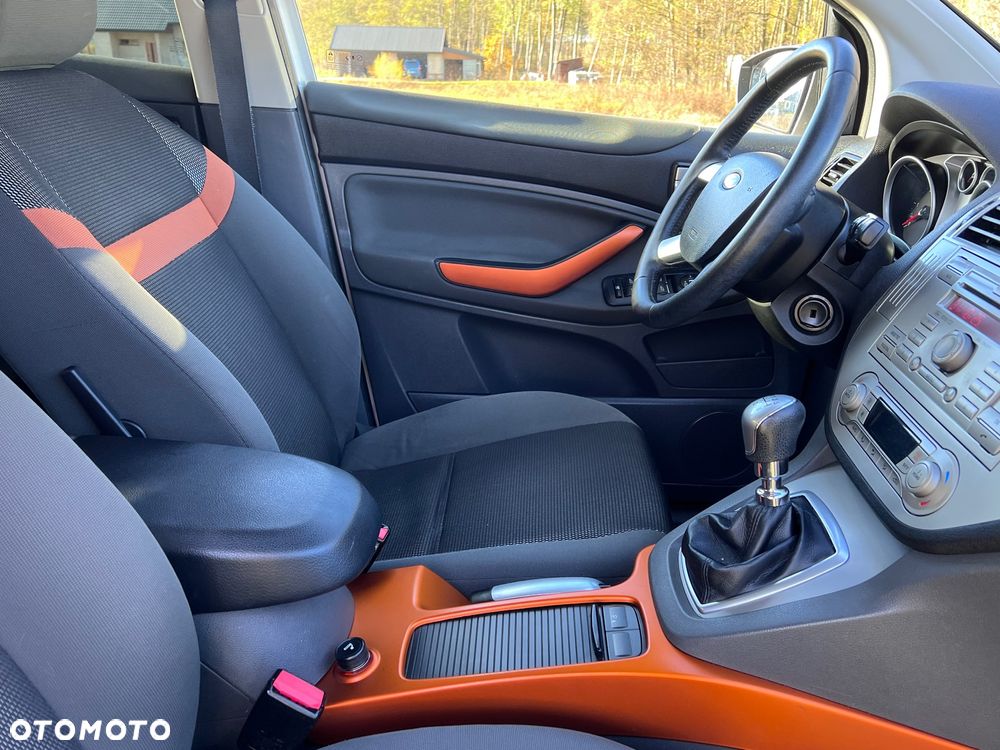 Ford Kuga 2.0 TDCi Titanium - 34