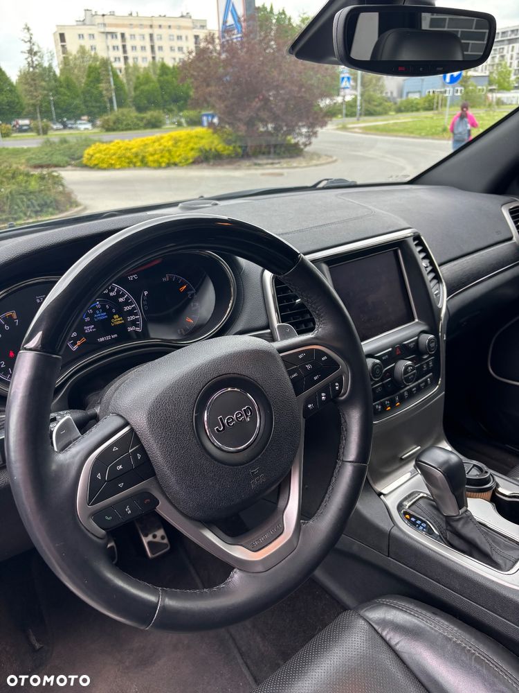 Jeep Grand Cherokee - 18