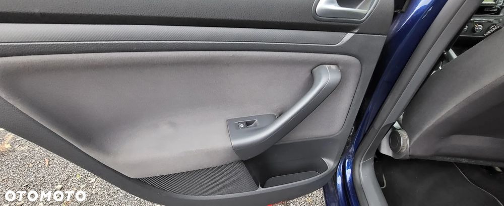 Volkswagen Golf 1.6 Edition - 16