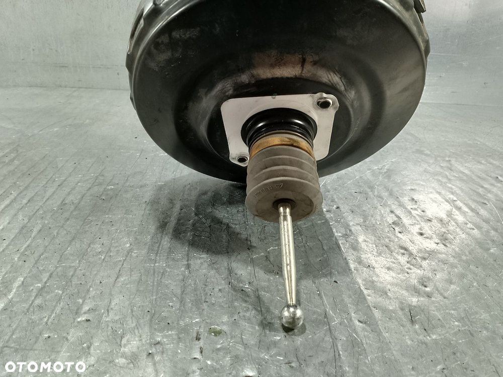 SERWO HAMULCOWE AUDI Q7 (2005-2015)  7L8612101M 3.0 TDI - 2