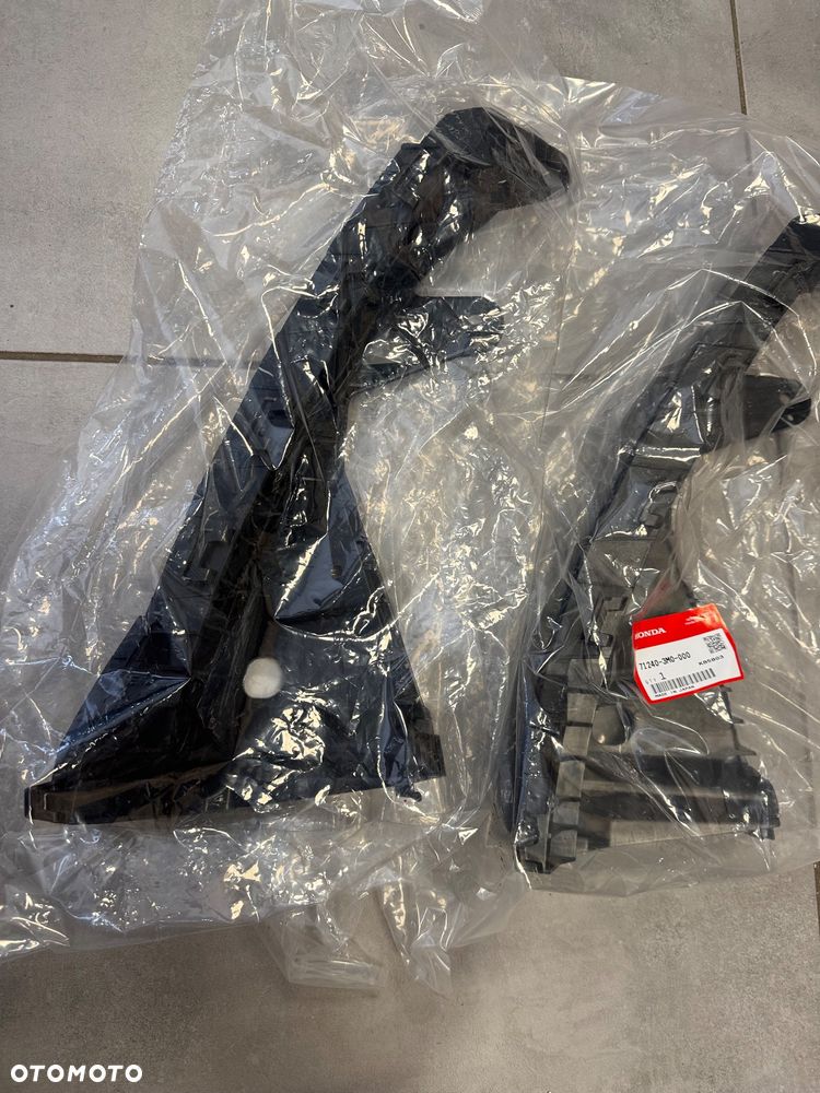 Honda HR-V 21- listwa pod reflektor