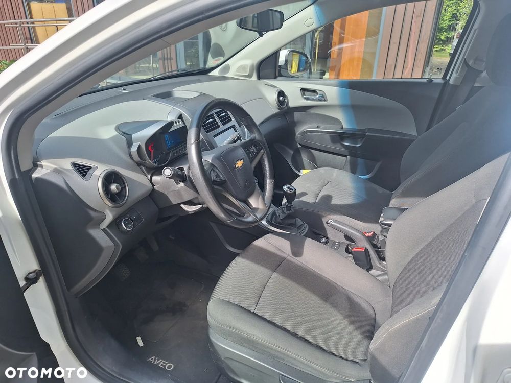 Chevrolet Aveo 1.6 LTZ - 17