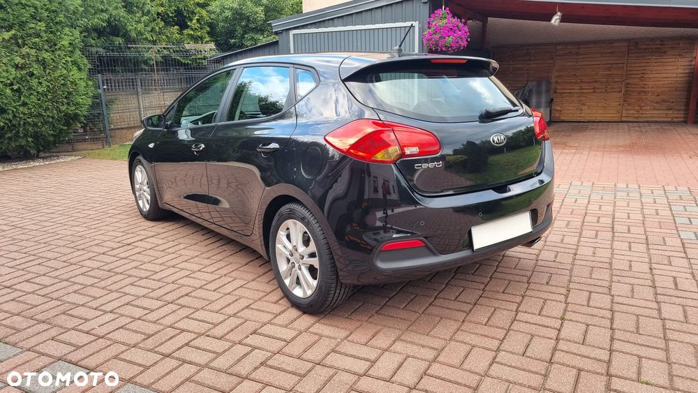 Kia Ceed 1.6 GDI Dream-Team Edition - 4