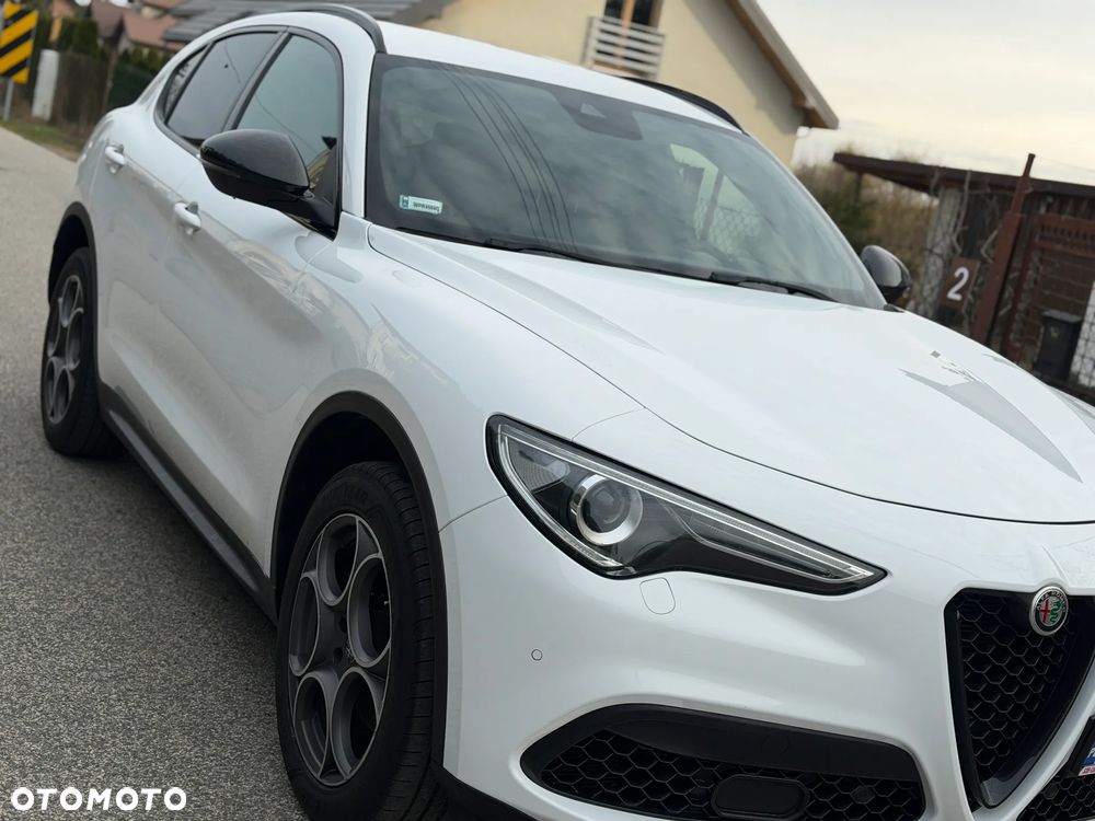 Alfa Romeo Stelvio 2.0 Turbo B-Tech Edition Q4 - 31