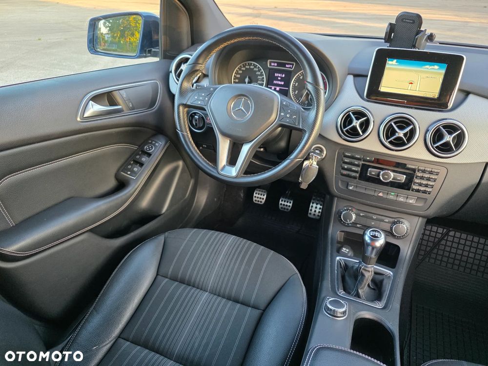 Mercedes-Benz Klasa B 200 (BlueEFFICIENCY) - 22