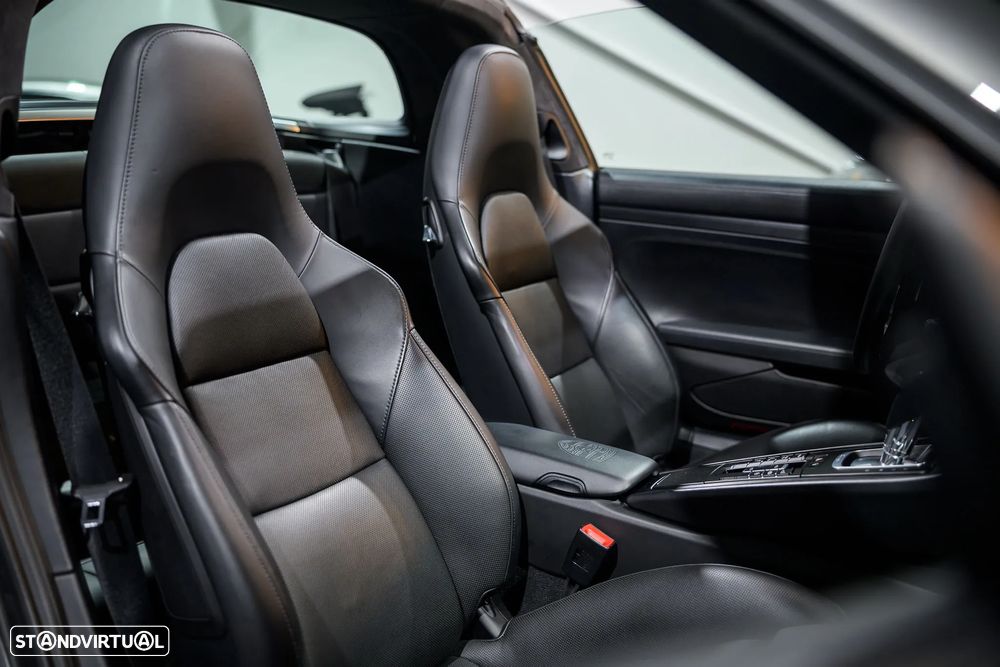 Porsche 911 (991) Targa 4 GTS PDK - 36