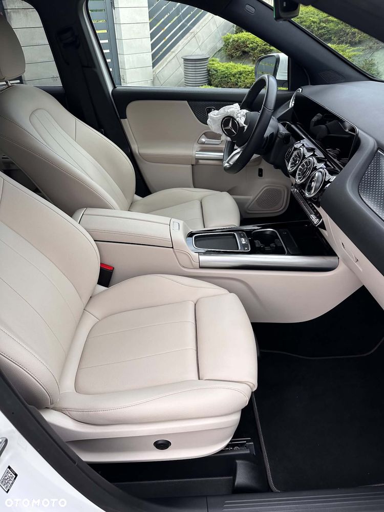 Mercedes-Benz GLA 250 4Matic 8G-DCT EDITION 2022 - 8