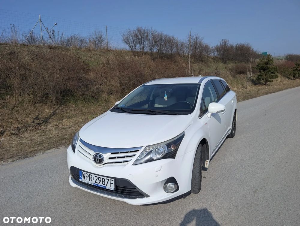 Toyota Avensis 2.0 D-4D Premium - 1