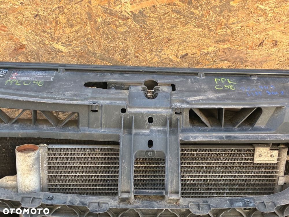 VW POLO 9N3 LIFT BENZYNA  PB PAS PRZEDNI CHŁODNICA WENTYLATOR KOMPLET - 4