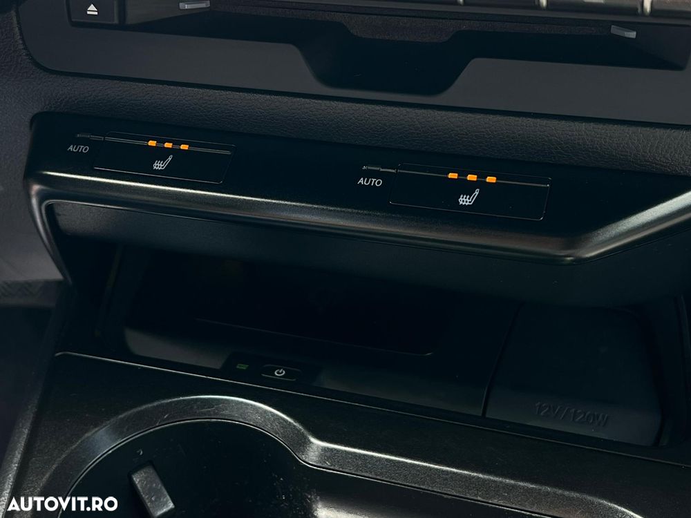 Lexus UX 250h Luxury Line - 33