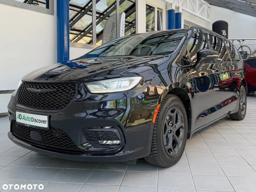 Chrysler Pacifica - 8