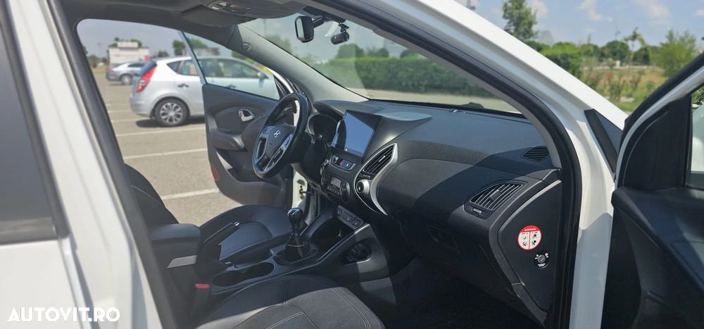 Hyundai ix35 - 11