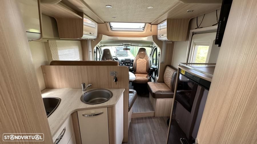 Burstner Ixeo IT 734 30 Anos c.central e basculante - 36