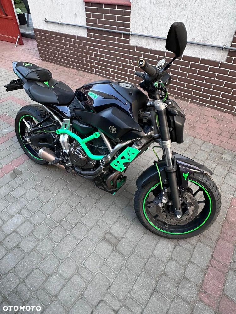 Yamaha MT - 5