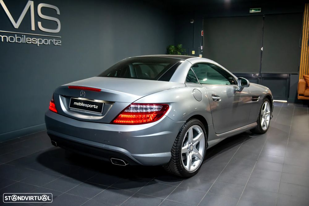 Mercedes-Benz SLK 200 (BlueEFFICIENCY) 7G-TRONIC - 8