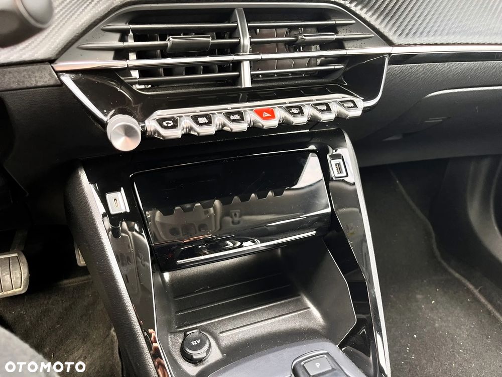 Peugeot 2008 1.2 PureTech Allure S&S EAT8 - 19