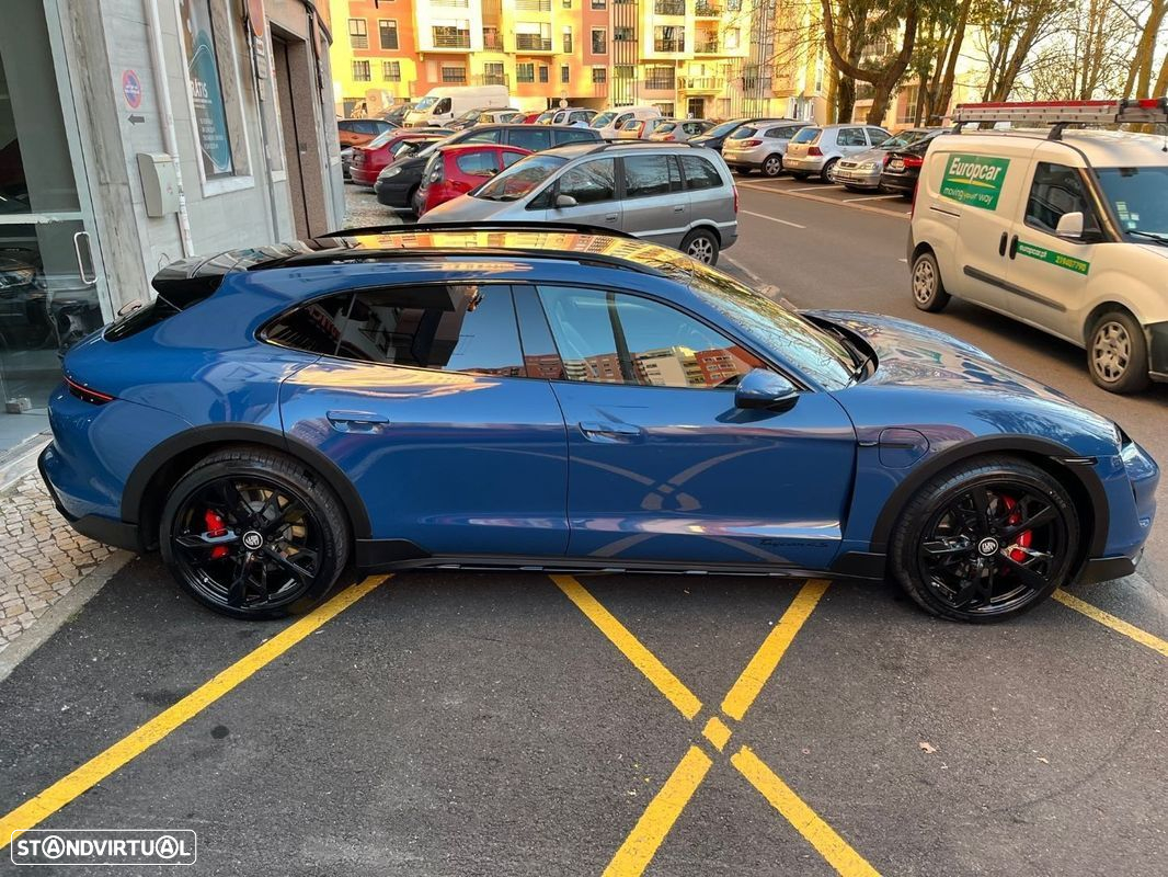 Porsche Taycan Cross Turismo 4S - 5