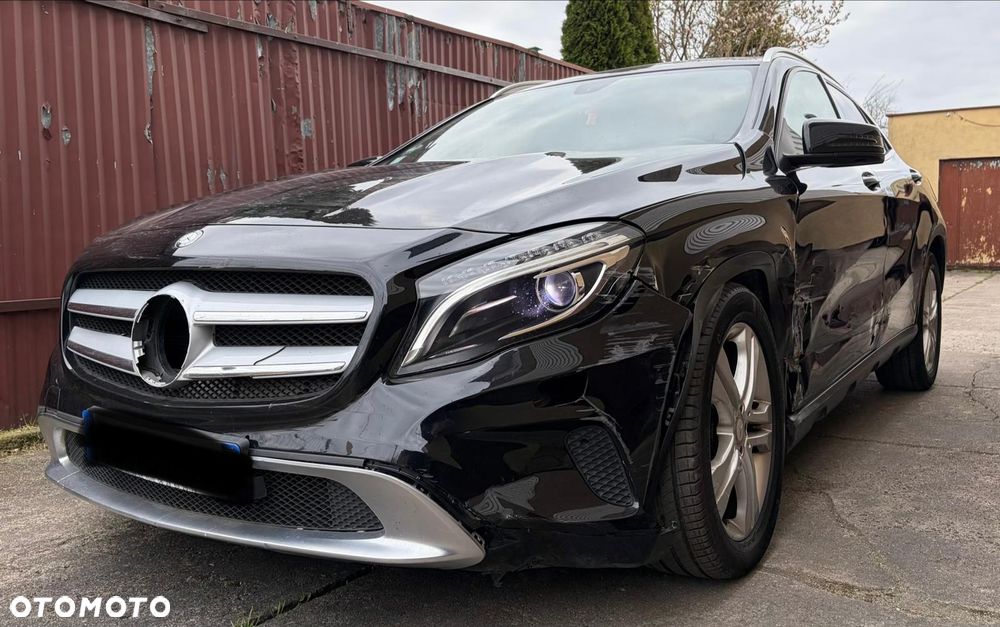 Mercedes-Benz GLA - 6