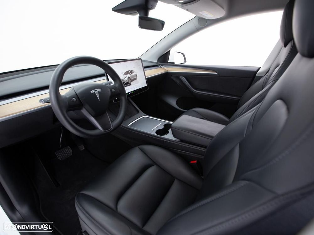 Tesla Model Y Long Range Dual Motor AWD - 9