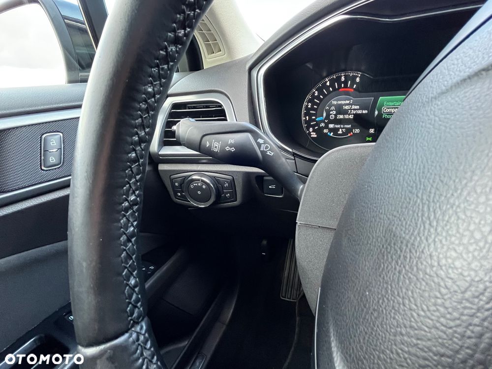 Ford Mondeo - 22