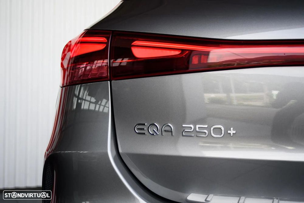 Mercedes-Benz EQA 250+ AMG Line - 14