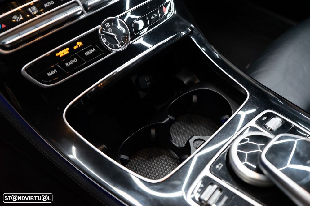 Mercedes-Benz E 220 d 9G-TRONIC AMG Line - 32