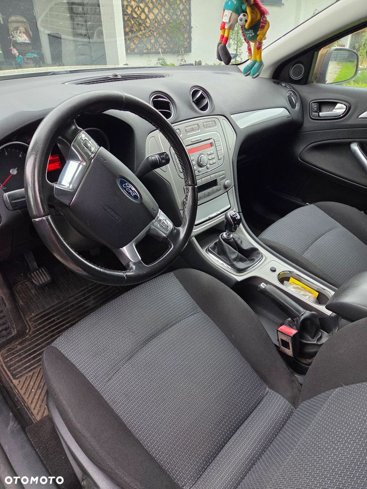 Ford Mondeo 1.8 TDCi Ambiente - 8