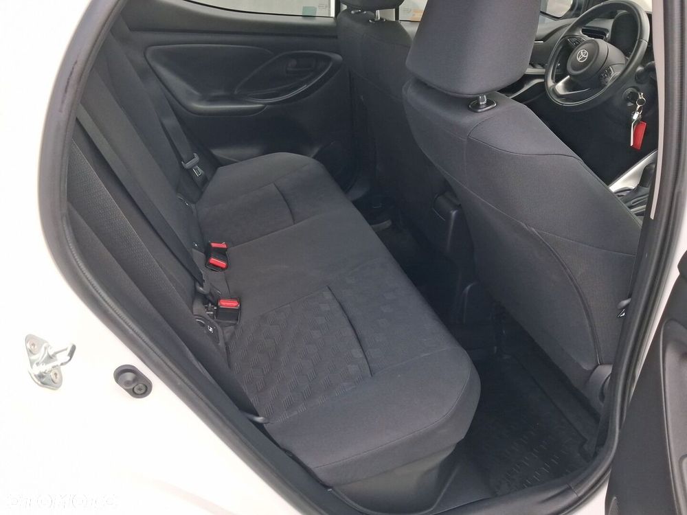 Toyota Yaris - 13
