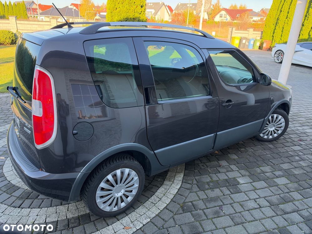 Skoda Roomster 1.6 TDI DPF Scout PLUS EDITION - 9