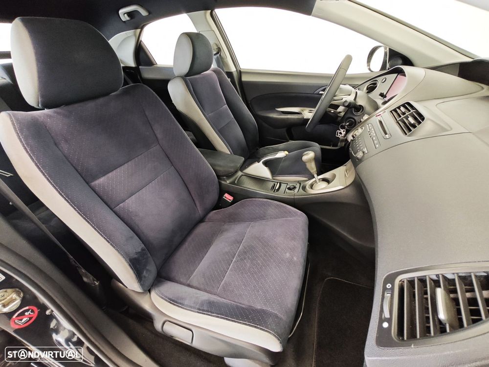 Honda Civic 1.8 Sport - 9
