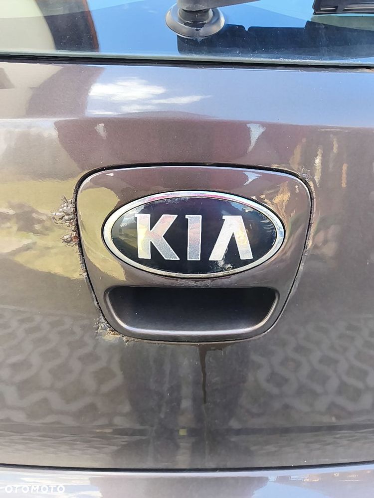 Kia Rio 1.2 L - 7
