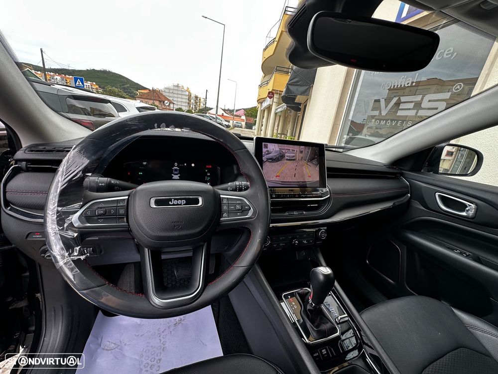 Jeep Compass 1.3 TG Trailhawk - 32