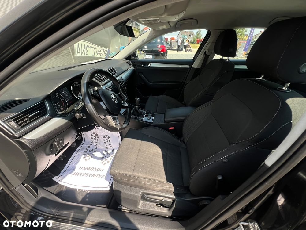 Kia Carens 1.6 GDI Business Line 7os EU6 - 22