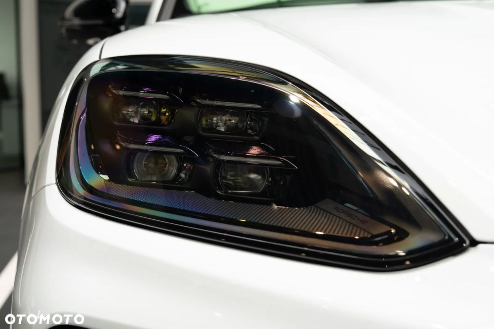 Porsche Cayenne Black Edition - 11