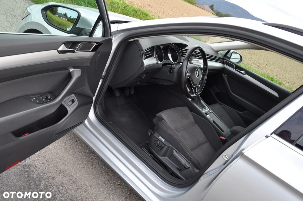 Volkswagen Passat - 14